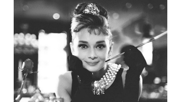 Audrey Hepburn 176.000 dolláros cigarettája